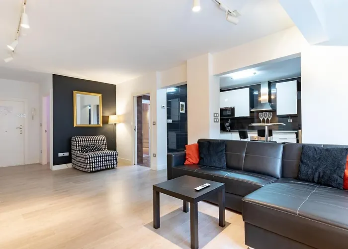 Sarriko - Deusto By Aston Bilbao